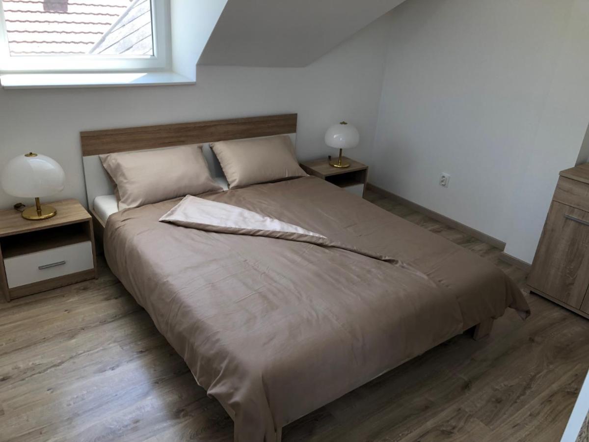 Pupos Apartman Szigliget Eksteriør bilde